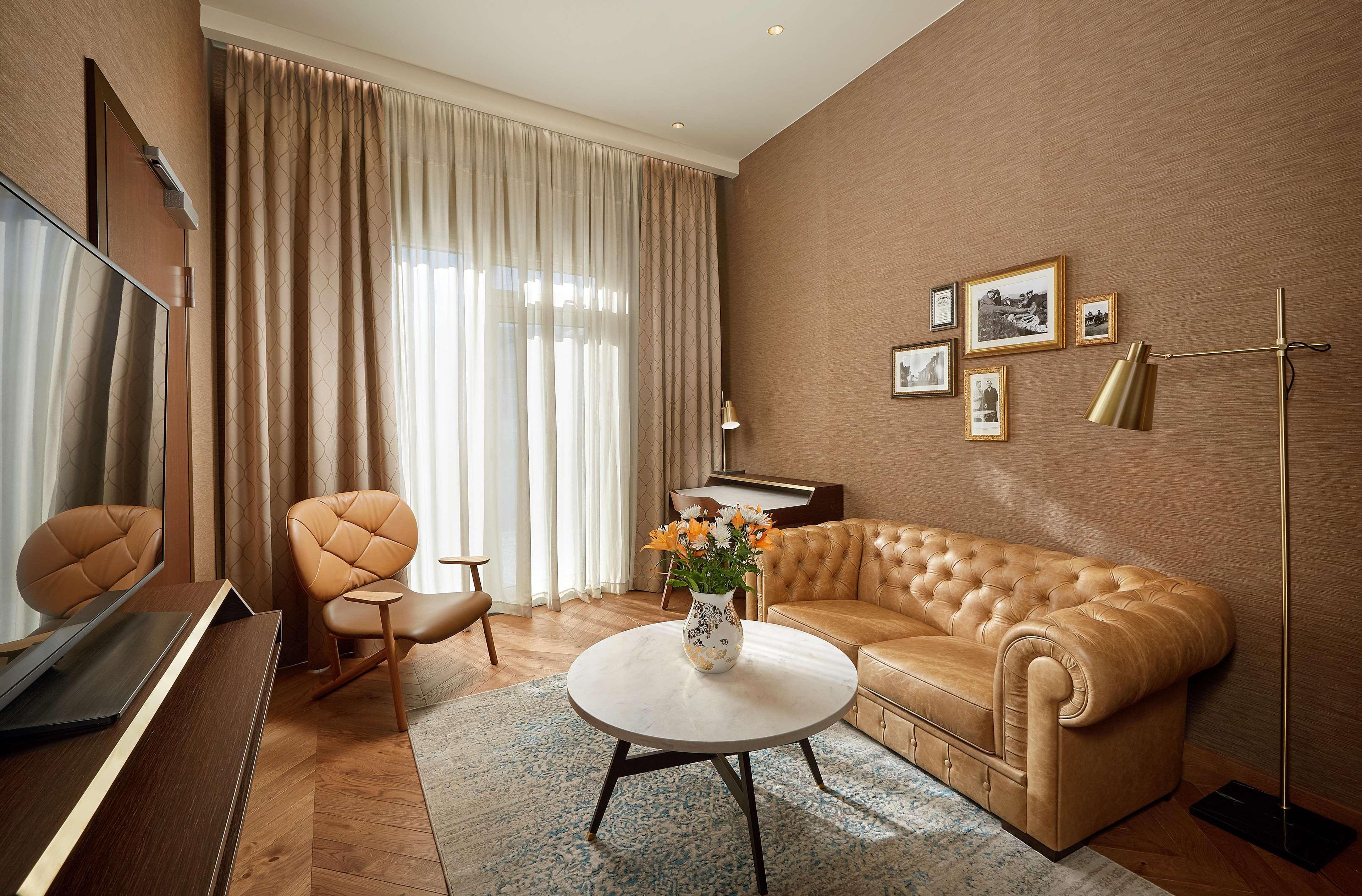 Konsulat Hotel, Curio Collection By Hilton Reykjavík