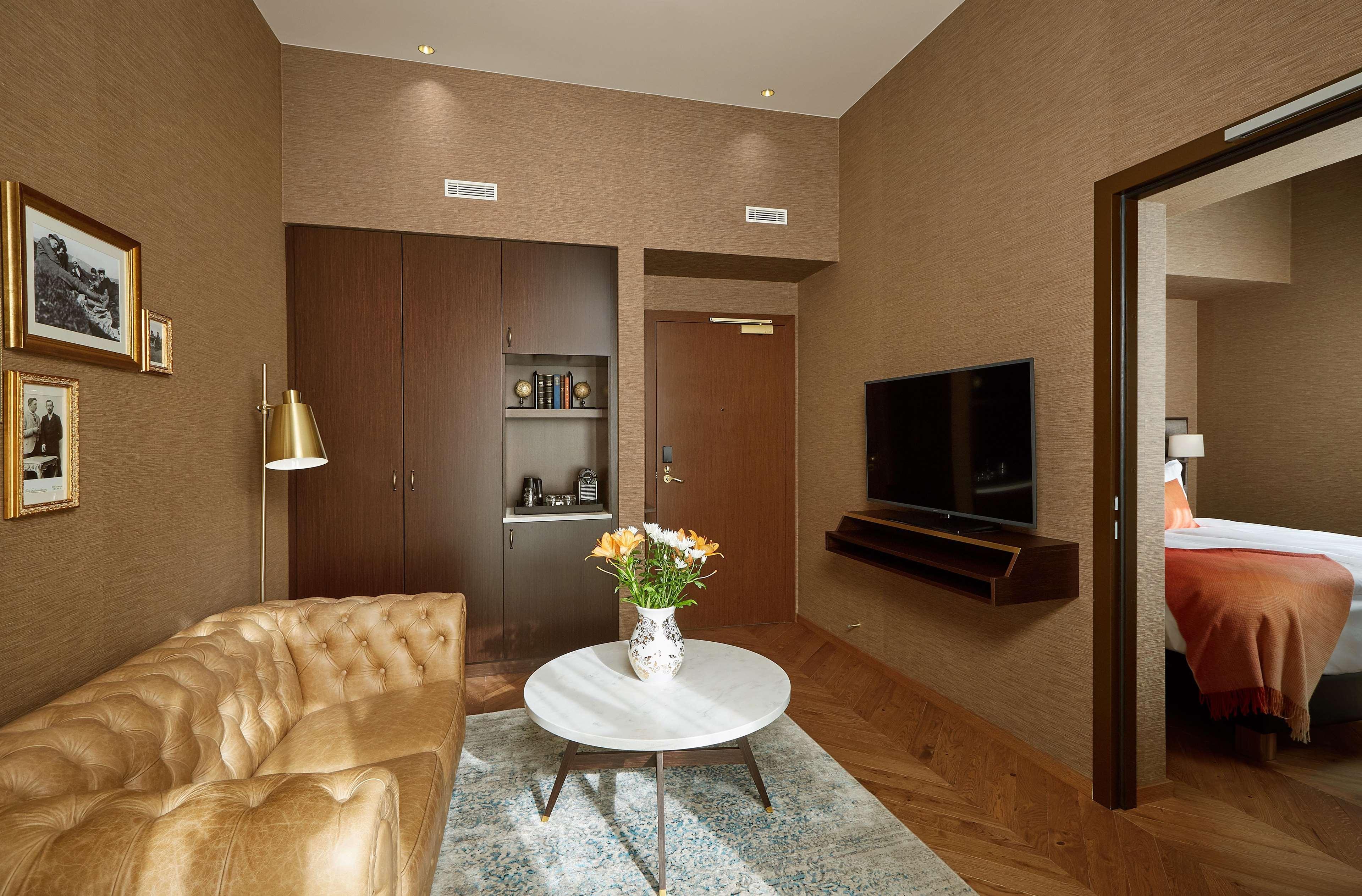 Konsulat Hotel, Curio Collection By Hilton Hotell