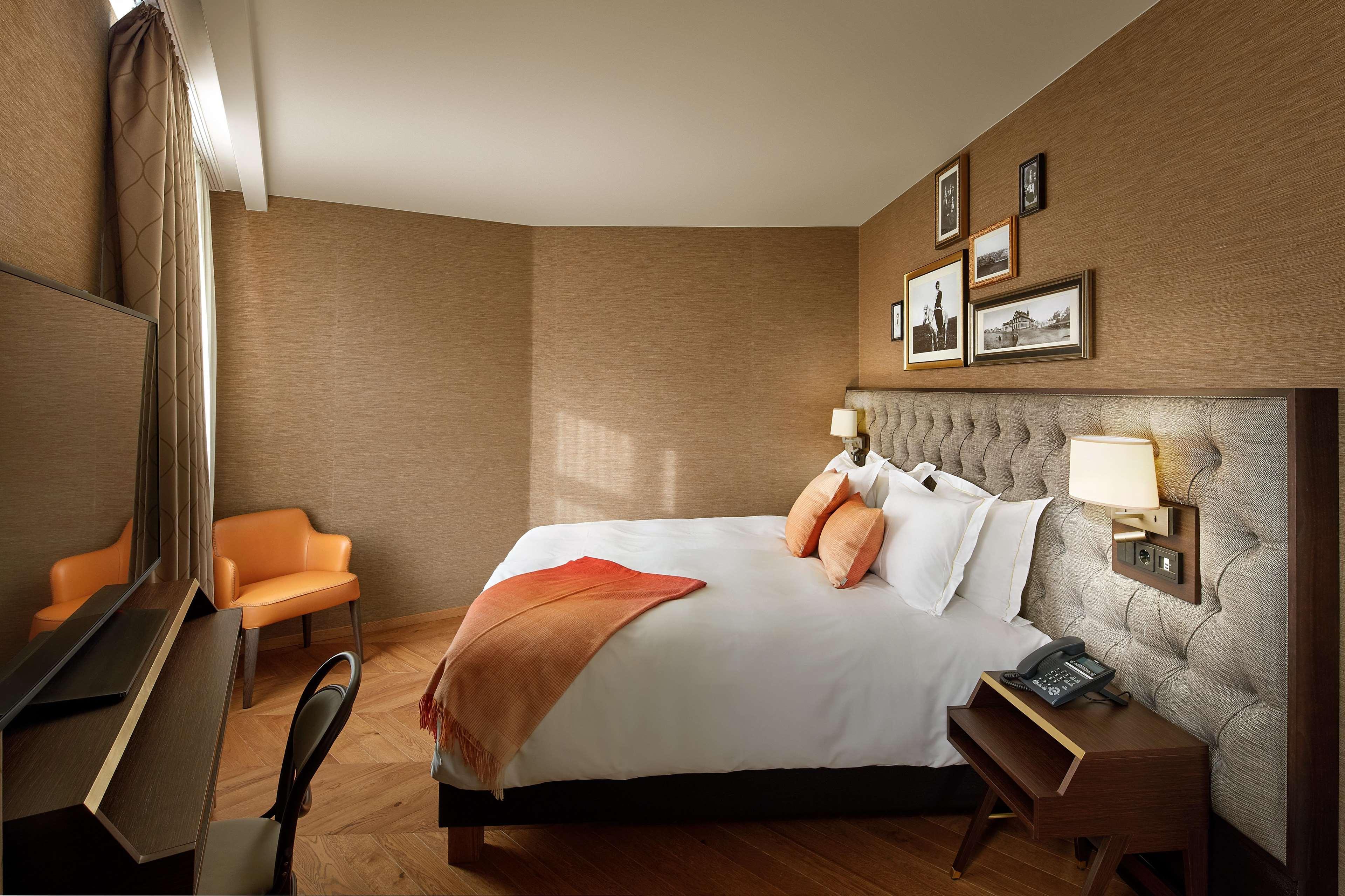 Konsulat Hotel, Curio Collection By Hilton Hotell