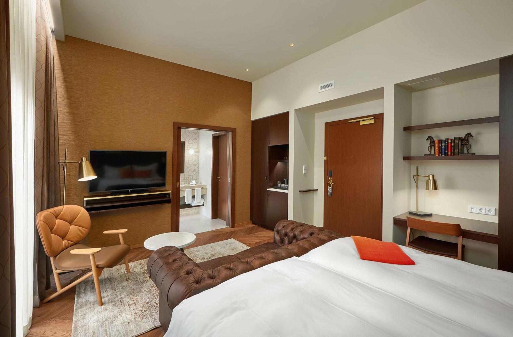 Konsulat Hotel, Curio Collection By Hilton 4* Reykjavík